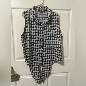 Sleeveless Collared Houndstooth Button Front-Tie Blouse
